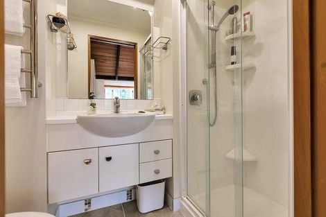 Photo of property in 72 Brigantine Drive, Beach Haven, Auckland, 0626