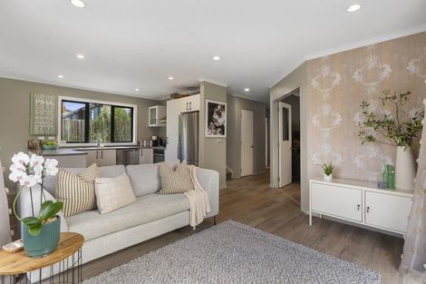 Photo of property in 33 Roland Road, Greenhithe, Auckland, 0632