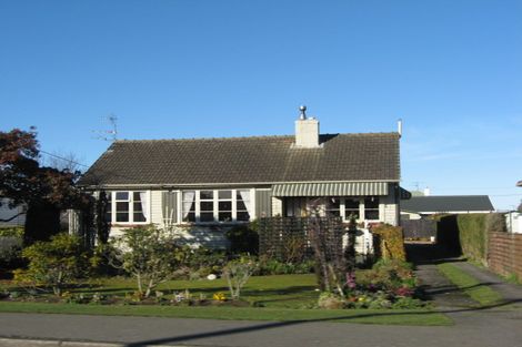 Photo of property in 17 Queen Street, Winton, 9720