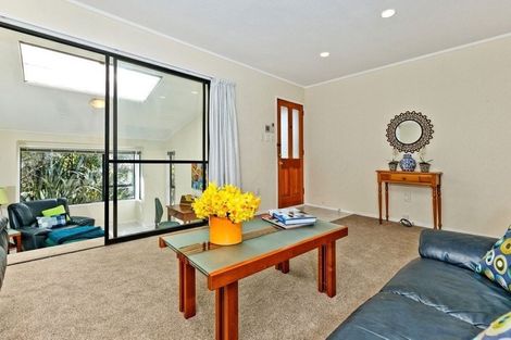 Photo of property in 1/56 Oaktree Avenue, Browns Bay, Auckland, 0630