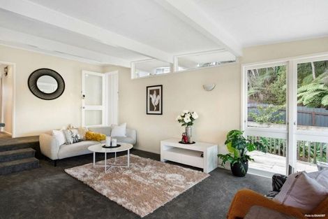 Photo of property in 1/7 Odette Road, Totara Vale, Auckland, 0629