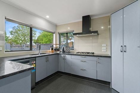 Photo of property in 31 Montilla Place, Manurewa, Auckland, 2102