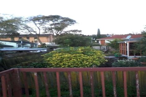 Photo of property in 2/8 Benygloe Place, Highland Park, Auckland, 2010