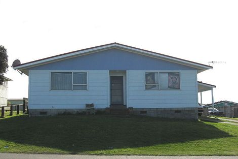 Photo of property in 104 Matai Street, Castlecliff, Whanganui, 4501