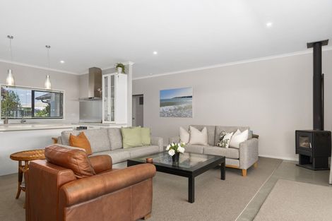 Photo of property in 7 Vantage Place, Omokoroa, 3114