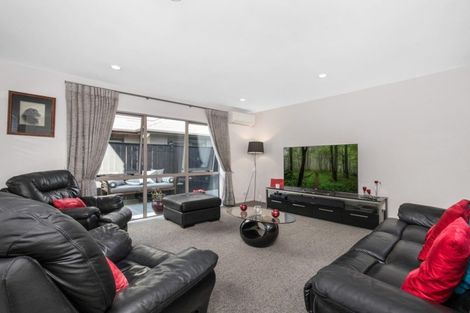 Photo of property in 11 Springcrest Drive, Karaka, Papakura, 2113