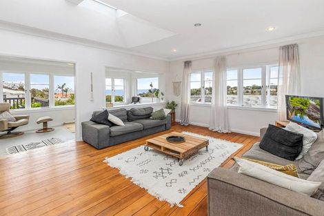 Photo of property in 1/53 Deep Creek Road, Waiake, Auckland, 0630