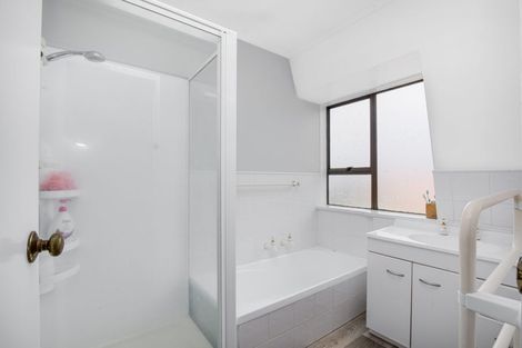 Photo of property in 7 View Road, Houghton Bay, Wellington, 6023