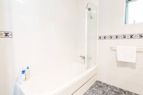 Photo of property in 18a Esmeralda Avenue, Avondale, Auckland, 1026