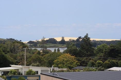 Photo of property in 10 Kuaka Crescent, Mangawhai, 0505