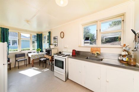 Photo of property in 28 Ahuru Street, Marton, 4710