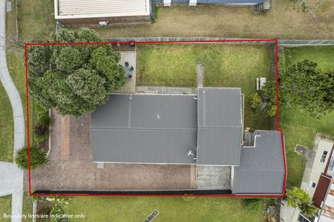 Photo of property in 37 Whitford Road, Howick, Auckland, 2014