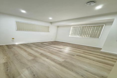 Photo of property in 2/13 Landscape Road, Papatoetoe, Auckland, 2025