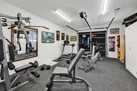 Photo of property in 50 Leslie Street, Waitara, 4320