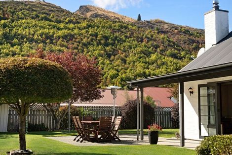 Photo of property in 101 Devon Street, Arrowtown, 9302