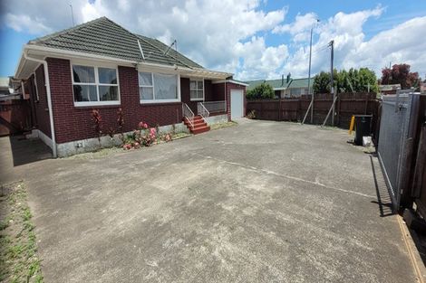 Photo of property in 56 Buckland Road, Mangere East, Auckland, 2024