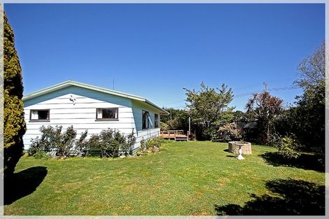 Photo of property in 9 Punga Street, Tangimoana, 4822