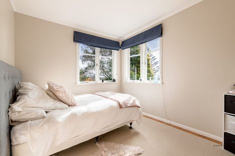 Photo of property in 180 Glengarry Road, Glen Eden, Auckland, 0602