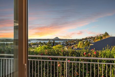 Photo of property in 34 Waikite Road, Welcome Bay, Tauranga, 3112