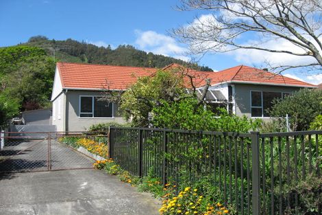 Photo of property in 107 Tipahi Street, Nelson South, Nelson, 7010