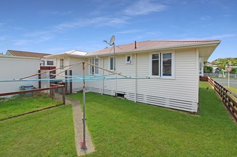 Photo of property in 84 Ngamotu Road, Spotswood, New Plymouth, 4310