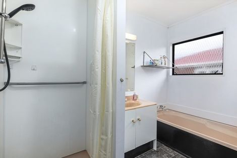 Photo of property in 37a Bledisloe Crescent, Wainuiomata, Lower Hutt, 5014