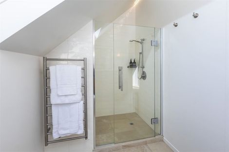 Photo of property in 15b Waiwetu Street, Fendalton, Christchurch, 8052