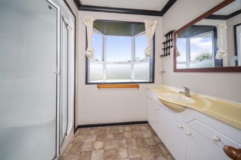 Photo of property in 11 Fairfield Road, Hawera, 4610