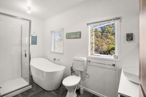 Photo of property in 28 Carrington Street, New Plymouth, 4310