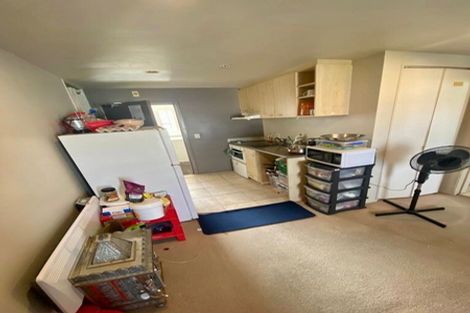 Photo of property in 4m/10 Crown Lynn Place, New Lynn, Auckland, 0600
