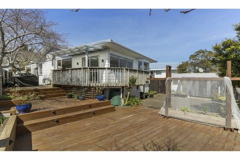 Photo of property in 43 Archmillen Avenue, Pakuranga Heights, Auckland, 2010