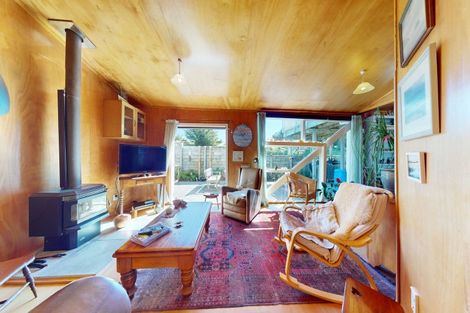 Photo of property in 115 Rua Avenue, Waitarere Beach, Levin, 5510