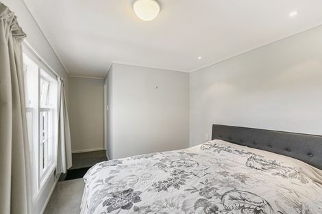 Photo of property in 15 Doris Gordon Crescent, Crofton Downs, Wellington, 6035