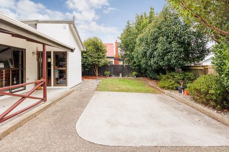 Photo of property in 182 Amberley Avenue, Highbury, Palmerston North, 4412