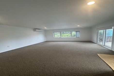 Photo of property in 14 Beazley Place, Glendene, Auckland, 0602