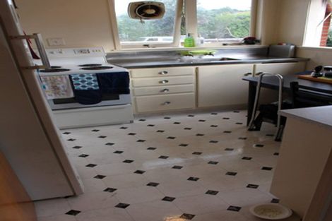 Photo of property in 2/34 Chartwell Avenue, Glenfield, Auckland, 0629