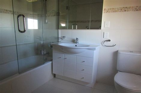 Photo of property in 62 Hebron Road, Waiake, Auckland, 0630