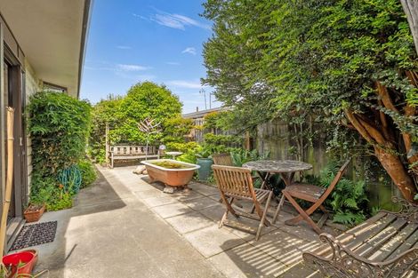 Photo of property in 2/56 Aorangi Road, Bryndwr, Christchurch, 8053