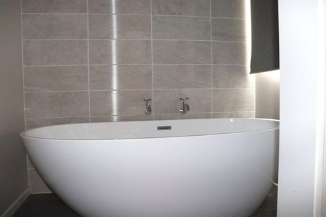 Photo of property in 191 Hakanoa Street, Huntly, 3700