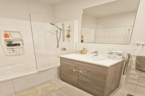 Photo of property in 4 Ceramic Lane, New Lynn, Auckland, 0600