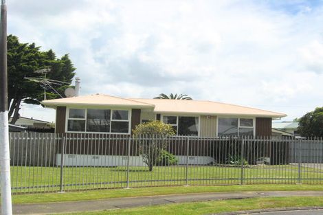 Photo of property in 14 Garth Place, Manurewa, Auckland, 2102