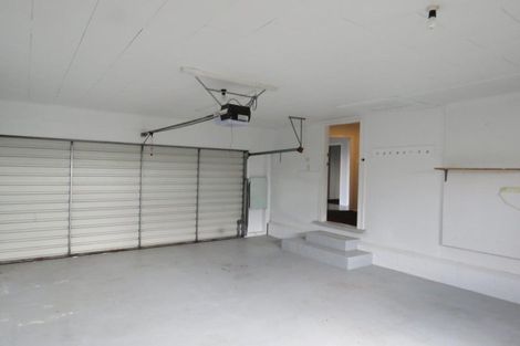 Photo of property in 35 Nevada Drive, Merrilands, New Plymouth, 4312