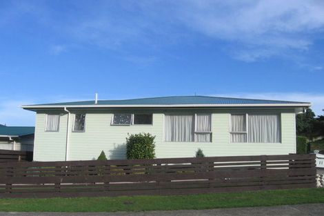 Photo of property in 11 Findhorn Place, Papakowhai, Porirua, 5024