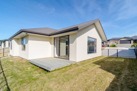 Photo of property in 37 Grandvista Drive, Green Island, Dunedin, 9018