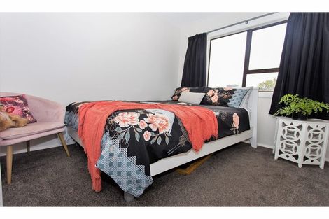 Photo of property in 73 Hargood Street, Woolston, Christchurch, 8062