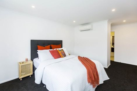 Photo of property in 2 Fitch Lane, Wallaceville, Upper Hutt, 5018