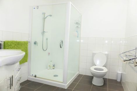 Photo of property in 4/35 Home Street, Mount Victoria, Wellington, 6011