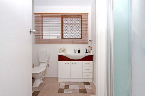 Photo of property in 29 Kelman Road, Kelston, Auckland, 0602