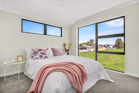 Photo of property in 2b Mayflower Close, Mangere East, Auckland, 2024