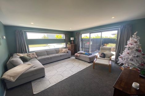 Photo of property in 22 Huntingdon Drive, Rangiora, 7400